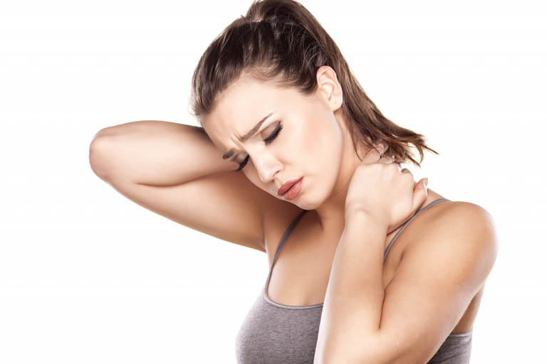 Điều trị massage bấm huyệt trị đau vai gáy tại nhà