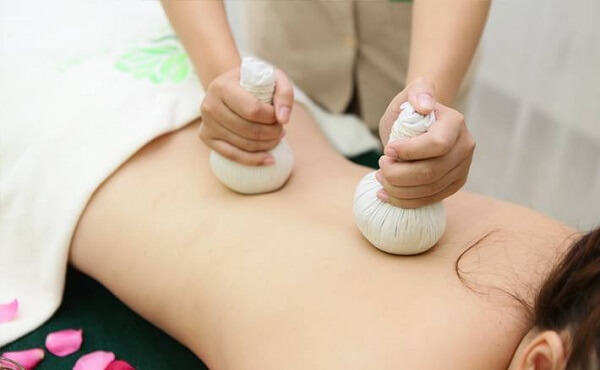 Giảm đau lưng bằng phương pháp massage cổ truyền
